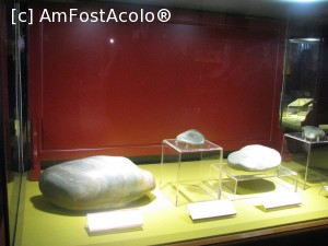 [P16] Beijing - mormintele dinastiei Ming, Sala Ofrandelor, vitrine cu jad » foto by mishu
 - 
<span class="allrVoted glyphicon glyphicon-heart hidden" id="av706122"></span>
<a class="m-l-10 hidden" id="sv706122" onclick="voting_Foto_DelVot(,706122,21753)" role="button">șterge vot <span class="glyphicon glyphicon-remove"></span></a>
<a id="v9706122" class=" c-red"  onclick="voting_Foto_SetVot(706122)" role="button"><span class="glyphicon glyphicon-heart-empty"></span> <b>LIKE</b> = Votează poza</a> <img class="hidden"  id="f706122W9" src="/imagini/loader.gif" border="0" /><span class="AjErrMes hidden" id="e706122ErM"></span>