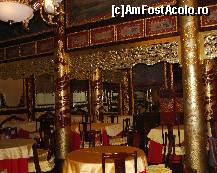 [P05] Oleaca de auriu in una din salile restaurantului. Bineeee, oleaca mai mult, dar va obisnuiti » foto by MCM
 - 
<span class="allrVoted glyphicon glyphicon-heart hidden" id="av304326"></span>
<a class="m-l-10 hidden" id="sv304326" onclick="voting_Foto_DelVot(,304326,21754)" role="button">șterge vot <span class="glyphicon glyphicon-remove"></span></a>
<a id="v9304326" class=" c-red"  onclick="voting_Foto_SetVot(304326)" role="button"><span class="glyphicon glyphicon-heart-empty"></span> <b>LIKE</b> = Votează poza</a> <img class="hidden"  id="f304326W9" src="/imagini/loader.gif" border="0" /><span class="AjErrMes hidden" id="e304326ErM"></span>