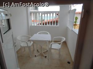 [P24] Poza pe care mi-a trimis-o Billy. 3. Balconul 3 din camera prietenilor nostri. Aici am mancat la pranz. Se vede si marea » foto by fra <span class="label label-default labelC_thin small">NEVOTABILĂ</span>