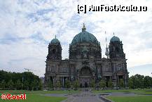 [P38] Berliner Dom şi, în faţa sa, Lustgarten » foto by Costi
 - 
<span class="allrVoted glyphicon glyphicon-heart hidden" id="av310914"></span>
<a class="m-l-10 hidden" id="sv310914" onclick="voting_Foto_DelVot(,310914,21770)" role="button">șterge vot <span class="glyphicon glyphicon-remove"></span></a>
<a id="v9310914" class=" c-red"  onclick="voting_Foto_SetVot(310914)" role="button"><span class="glyphicon glyphicon-heart-empty"></span> <b>LIKE</b> = Votează poza</a> <img class="hidden"  id="f310914W9" src="/imagini/loader.gif" border="0" /><span class="AjErrMes hidden" id="e310914ErM"></span>