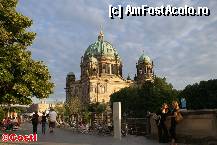 [P04] Berliner Dom, văzut de pe Spreepromenade » foto by Costi
 - 
<span class="allrVoted glyphicon glyphicon-heart hidden" id="av310861"></span>
<a class="m-l-10 hidden" id="sv310861" onclick="voting_Foto_DelVot(,310861,21770)" role="button">șterge vot <span class="glyphicon glyphicon-remove"></span></a>
<a id="v9310861" class=" c-red"  onclick="voting_Foto_SetVot(310861)" role="button"><span class="glyphicon glyphicon-heart-empty"></span> <b>LIKE</b> = Votează poza</a> <img class="hidden"  id="f310861W9" src="/imagini/loader.gif" border="0" /><span class="AjErrMes hidden" id="e310861ErM"></span>
