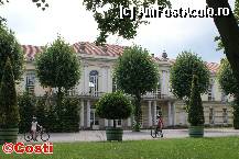 [P78] Palatul Charlottenburg » foto by Costi
 - 
<span class="allrVoted glyphicon glyphicon-heart hidden" id="av313488"></span>
<a class="m-l-10 hidden" id="sv313488" onclick="voting_Foto_DelVot(,313488,21770)" role="button">șterge vot <span class="glyphicon glyphicon-remove"></span></a>
<a id="v9313488" class=" c-red"  onclick="voting_Foto_SetVot(313488)" role="button"><span class="glyphicon glyphicon-heart-empty"></span> <b>LIKE</b> = Votează poza</a> <img class="hidden"  id="f313488W9" src="/imagini/loader.gif" border="0" /><span class="AjErrMes hidden" id="e313488ErM"></span>