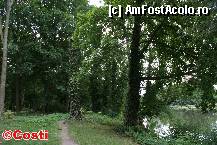 [P91] Parcul Palatului Charlottenburg » foto by Costi
 - 
<span class="allrVoted glyphicon glyphicon-heart hidden" id="av313501"></span>
<a class="m-l-10 hidden" id="sv313501" onclick="voting_Foto_DelVot(,313501,21770)" role="button">șterge vot <span class="glyphicon glyphicon-remove"></span></a>
<a id="v9313501" class=" c-red"  onclick="voting_Foto_SetVot(313501)" role="button"><span class="glyphicon glyphicon-heart-empty"></span> <b>LIKE</b> = Votează poza</a> <img class="hidden"  id="f313501W9" src="/imagini/loader.gif" border="0" /><span class="AjErrMes hidden" id="e313501ErM"></span>