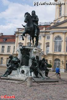 [P97] Statuia lui Friedrich Wilhelm I » foto by Costi
 - 
<span class="allrVoted glyphicon glyphicon-heart hidden" id="av313507"></span>
<a class="m-l-10 hidden" id="sv313507" onclick="voting_Foto_DelVot(,313507,21770)" role="button">șterge vot <span class="glyphicon glyphicon-remove"></span></a>
<a id="v9313507" class=" c-red"  onclick="voting_Foto_SetVot(313507)" role="button"><span class="glyphicon glyphicon-heart-empty"></span> <b>LIKE</b> = Votează poza</a> <img class="hidden"  id="f313507W9" src="/imagini/loader.gif" border="0" /><span class="AjErrMes hidden" id="e313507ErM"></span>