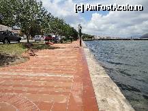 [P04] Argostoli- ceea ce se vede in dreapta pe mare este podul Drapano. » foto by maryka
 - 
<span class="allrVoted glyphicon glyphicon-heart hidden" id="av323978"></span>
<a class="m-l-10 hidden" id="sv323978" onclick="voting_Foto_DelVot(,323978,21772)" role="button">șterge vot <span class="glyphicon glyphicon-remove"></span></a>
<a id="v9323978" class=" c-red"  onclick="voting_Foto_SetVot(323978)" role="button"><span class="glyphicon glyphicon-heart-empty"></span> <b>LIKE</b> = Votează poza</a> <img class="hidden"  id="f323978W9" src="/imagini/loader.gif" border="0" /><span class="AjErrMes hidden" id="e323978ErM"></span>
