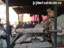 [P10] Praga - Piata de Craciun - Trdelnik, un colac cu vanilie, nuci, migdale si scortisoara » foto by Pragheza_Gotica
 - 
<span class="allrVoted glyphicon glyphicon-heart hidden" id="av485577"></span>
<a class="m-l-10 hidden" id="sv485577" onclick="voting_Foto_DelVot(,485577,21775)" role="button">șterge vot <span class="glyphicon glyphicon-remove"></span></a>
<a id="v9485577" class=" c-red"  onclick="voting_Foto_SetVot(485577)" role="button"><span class="glyphicon glyphicon-heart-empty"></span> <b>LIKE</b> = Votează poza</a> <img class="hidden"  id="f485577W9" src="/imagini/loader.gif" border="0" /><span class="AjErrMes hidden" id="e485577ErM"></span>