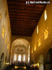 [P42] Basilica Sf. George - interior » foto by magdalena
 - 
<span class="allrVoted glyphicon glyphicon-heart hidden" id="av207536"></span>
<a class="m-l-10 hidden" id="sv207536" onclick="voting_Foto_DelVot(,207536,21778)" role="button">șterge vot <span class="glyphicon glyphicon-remove"></span></a>
<a id="v9207536" class=" c-red"  onclick="voting_Foto_SetVot(207536)" role="button"><span class="glyphicon glyphicon-heart-empty"></span> <b>LIKE</b> = Votează poza</a> <img class="hidden"  id="f207536W9" src="/imagini/loader.gif" border="0" /><span class="AjErrMes hidden" id="e207536ErM"></span>