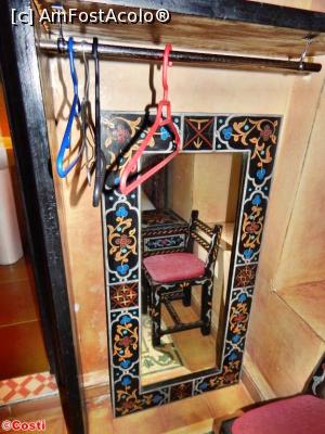 [P11] Șifonierul (un cadru de lemn) și oglinda » foto by Costi
 - 
<span class="allrVoted glyphicon glyphicon-heart hidden" id="av845927"></span>
<a class="m-l-10 hidden" id="sv845927" onclick="voting_Foto_DelVot(,845927,21779)" role="button">șterge vot <span class="glyphicon glyphicon-remove"></span></a>
<a id="v9845927" class=" c-red"  onclick="voting_Foto_SetVot(845927)" role="button"><span class="glyphicon glyphicon-heart-empty"></span> <b>LIKE</b> = Votează poza</a> <img class="hidden"  id="f845927W9" src="/imagini/loader.gif" border="0" /><span class="AjErrMes hidden" id="e845927ErM"></span>