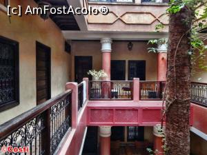 [P05] Imagine din balconul de la etajul I. Ușa din stînga peretelui din față este cea a camerei în care am stat.  » foto by Costi
 - 
<span class="allrVoted glyphicon glyphicon-heart hidden" id="av845921"></span>
<a class="m-l-10 hidden" id="sv845921" onclick="voting_Foto_DelVot(,845921,21779)" role="button">șterge vot <span class="glyphicon glyphicon-remove"></span></a>
<a id="v9845921" class=" c-red"  onclick="voting_Foto_SetVot(845921)" role="button"><span class="glyphicon glyphicon-heart-empty"></span> <b>LIKE</b> = Votează poza</a> <img class="hidden"  id="f845921W9" src="/imagini/loader.gif" border="0" /><span class="AjErrMes hidden" id="e845921ErM"></span>