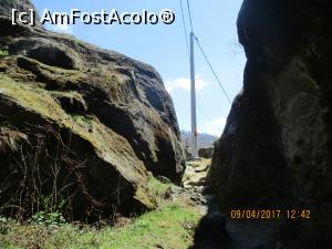 [P12] Cu grijă printre și pe sub stanci.  » foto by elviramvio
 - 
<span class="allrVoted glyphicon glyphicon-heart hidden" id="av846014"></span>
<a class="m-l-10 hidden" id="sv846014" onclick="voting_Foto_DelVot(,846014,21781)" role="button">șterge vot <span class="glyphicon glyphicon-remove"></span></a>
<a id="v9846014" class=" c-red"  onclick="voting_Foto_SetVot(846014)" role="button"><span class="glyphicon glyphicon-heart-empty"></span> <b>LIKE</b> = Votează poza</a> <img class="hidden"  id="f846014W9" src="/imagini/loader.gif" border="0" /><span class="AjErrMes hidden" id="e846014ErM"></span>