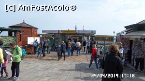 [P10] Stația de vaporetto de la San Marco. Una din ele » foto by ungureanica
 - 
<span class="allrVoted glyphicon glyphicon-heart hidden" id="av1077909"></span>
<a class="m-l-10 hidden" id="sv1077909" onclick="voting_Foto_DelVot(,1077909,21809)" role="button">șterge vot <span class="glyphicon glyphicon-remove"></span></a>
<a id="v91077909" class=" c-red"  onclick="voting_Foto_SetVot(1077909)" role="button"><span class="glyphicon glyphicon-heart-empty"></span> <b>LIKE</b> = Votează poza</a> <img class="hidden"  id="f1077909W9" src="/imagini/loader.gif" border="0" /><span class="AjErrMes hidden" id="e1077909ErM"></span>