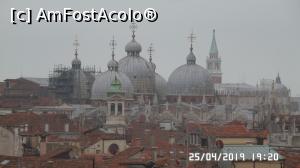 [P27] Veneția văzută de pe terasa de la T Fondaco dei Tedeschi by DFS » foto by ungureanica
 - 
<span class="allrVoted glyphicon glyphicon-heart hidden" id="av1077926"></span>
<a class="m-l-10 hidden" id="sv1077926" onclick="voting_Foto_DelVot(,1077926,21809)" role="button">șterge vot <span class="glyphicon glyphicon-remove"></span></a>
<a id="v91077926" class=" c-red"  onclick="voting_Foto_SetVot(1077926)" role="button"><span class="glyphicon glyphicon-heart-empty"></span> <b>LIKE</b> = Votează poza</a> <img class="hidden"  id="f1077926W9" src="/imagini/loader.gif" border="0" /><span class="AjErrMes hidden" id="e1077926ErM"></span>