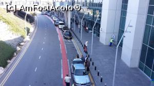 [P02] La iesire din aeroport, aveti ce alege, taxi sau autobuz. 1,5 euro sau 15 euro pina in Larnaca.  » foto by Nicu
 - 
<span class="allrVoted glyphicon glyphicon-heart hidden" id="av949573"></span>
<a class="m-l-10 hidden" id="sv949573" onclick="voting_Foto_DelVot(,949573,21811)" role="button">șterge vot <span class="glyphicon glyphicon-remove"></span></a>
<a id="v9949573" class=" c-red"  onclick="voting_Foto_SetVot(949573)" role="button"><span class="glyphicon glyphicon-heart-empty"></span> <b>LIKE</b> = Votează poza</a> <img class="hidden"  id="f949573W9" src="/imagini/loader.gif" border="0" /><span class="AjErrMes hidden" id="e949573ErM"></span>