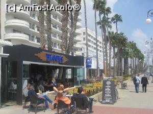 [P16] Cand va intoarceti spre casa, trebuie mai intai s-ajungeti in centrul orasului Larnaca, pe Palm Avenue » foto by dorgo
 - 
<span class="allrVoted glyphicon glyphicon-heart hidden" id="av848048"></span>
<a class="m-l-10 hidden" id="sv848048" onclick="voting_Foto_DelVot(,848048,21811)" role="button">șterge vot <span class="glyphicon glyphicon-remove"></span></a>
<a id="v9848048" class=" c-red"  onclick="voting_Foto_SetVot(848048)" role="button"><span class="glyphicon glyphicon-heart-empty"></span> <b>LIKE</b> = Votează poza</a> <img class="hidden"  id="f848048W9" src="/imagini/loader.gif" border="0" /><span class="AjErrMes hidden" id="e848048ErM"></span>