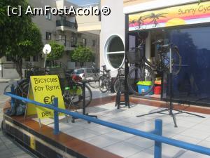 [P18] La hotelul vecin 'San Remo', se poate inchiria o bicicleta (6 euro/zi)  » foto by dorgo
 - 
<span class="allrVoted glyphicon glyphicon-heart hidden" id="av848807"></span>
<a class="m-l-10 hidden" id="sv848807" onclick="voting_Foto_DelVot(,848807,21818)" role="button">șterge vot <span class="glyphicon glyphicon-remove"></span></a>
<a id="v9848807" class=" c-red"  onclick="voting_Foto_SetVot(848807)" role="button"><span class="glyphicon glyphicon-heart-empty"></span> <b>LIKE</b> = Votează poza</a> <img class="hidden"  id="f848807W9" src="/imagini/loader.gif" border="0" /><span class="AjErrMes hidden" id="e848807ErM"></span>