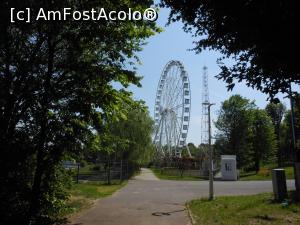[P03] București - Parcul Tei. Roata mare văzută din parc. » foto by iulianic
 - 
<span class="allrVoted glyphicon glyphicon-heart hidden" id="av1366166"></span>
<a class="m-l-10 hidden" id="sv1366166" onclick="voting_Foto_DelVot(,1366166,21819)" role="button">șterge vot <span class="glyphicon glyphicon-remove"></span></a>
<a id="v91366166" class=" c-red"  onclick="voting_Foto_SetVot(1366166)" role="button"><span class="glyphicon glyphicon-heart-empty"></span> <b>LIKE</b> = Votează poza</a> <img class="hidden"  id="f1366166W9" src="/imagini/loader.gif" border="0" /><span class="AjErrMes hidden" id="e1366166ErM"></span>
