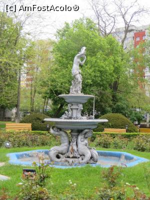 [P08] Nimfă și tritoni (1932) - Parcul Tei, București.  » foto by tata123 🔱
 - 
<span class="allrVoted glyphicon glyphicon-heart hidden" id="av849070"></span>
<a class="m-l-10 hidden" id="sv849070" onclick="voting_Foto_DelVot(,849070,21819)" role="button">șterge vot <span class="glyphicon glyphicon-remove"></span></a>
<a id="v9849070" class=" c-red"  onclick="voting_Foto_SetVot(849070)" role="button"><span class="glyphicon glyphicon-heart-empty"></span> <b>LIKE</b> = Votează poza</a> <img class="hidden"  id="f849070W9" src="/imagini/loader.gif" border="0" /><span class="AjErrMes hidden" id="e849070ErM"></span>