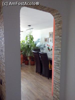 [P15] Casa Denisa - Eforie Nord – Strada Freziei, nr. 7, la parter, vedere spre living, prin spatele holului.  » foto by danaeldreny*
 - 
<span class="allrVoted glyphicon glyphicon-heart hidden" id="av851438"></span>
<a class="m-l-10 hidden" id="sv851438" onclick="voting_Foto_DelVot(,851438,21849)" role="button">șterge vot <span class="glyphicon glyphicon-remove"></span></a>
<a id="v9851438" class=" c-red"  onclick="voting_Foto_SetVot(851438)" role="button"><span class="glyphicon glyphicon-heart-empty"></span> <b>LIKE</b> = Votează poza</a> <img class="hidden"  id="f851438W9" src="/imagini/loader.gif" border="0" /><span class="AjErrMes hidden" id="e851438ErM"></span>