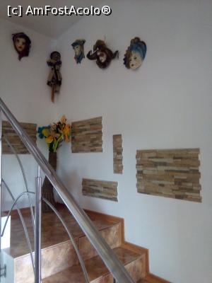 [P17] Casa Denisa - Eforie Nord – Strada Freziei, nr. 7, scara spre etajul 1,  » foto by danaeldreny*
 - 
<span class="allrVoted glyphicon glyphicon-heart hidden" id="av851440"></span>
<a class="m-l-10 hidden" id="sv851440" onclick="voting_Foto_DelVot(,851440,21849)" role="button">șterge vot <span class="glyphicon glyphicon-remove"></span></a>
<a id="v9851440" class=" c-red"  onclick="voting_Foto_SetVot(851440)" role="button"><span class="glyphicon glyphicon-heart-empty"></span> <b>LIKE</b> = Votează poza</a> <img class="hidden"  id="f851440W9" src="/imagini/loader.gif" border="0" /><span class="AjErrMes hidden" id="e851440ErM"></span>