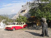 [P10] O alta masina de epoca,in satul de lemn din Mokra Gora » foto by georgiana
 - 
<span class="allrVoted glyphicon glyphicon-heart hidden" id="av146065"></span>
<a class="m-l-10 hidden" id="sv146065" onclick="voting_Foto_DelVot(,146065,21860)" role="button">șterge vot <span class="glyphicon glyphicon-remove"></span></a>
<a id="v9146065" class=" c-red"  onclick="voting_Foto_SetVot(146065)" role="button"><span class="glyphicon glyphicon-heart-empty"></span> <b>LIKE</b> = Votează poza</a> <img class="hidden"  id="f146065W9" src="/imagini/loader.gif" border="0" /><span class="AjErrMes hidden" id="e146065ErM"></span>