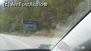 [P01] Indicatorul spre sat » foto by ungureanica
 - 
<span class="allrVoted glyphicon glyphicon-heart hidden" id="av851907"></span>
<a class="m-l-10 hidden" id="sv851907" onclick="voting_Foto_DelVot(,851907,21860)" role="button">șterge vot <span class="glyphicon glyphicon-remove"></span></a>
<a id="v9851907" class=" c-red"  onclick="voting_Foto_SetVot(851907)" role="button"><span class="glyphicon glyphicon-heart-empty"></span> <b>LIKE</b> = Votează poza</a> <img class="hidden"  id="f851907W9" src="/imagini/loader.gif" border="0" /><span class="AjErrMes hidden" id="e851907ErM"></span>