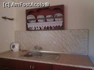 [P10] Hostel Alexandros Nestorio- Mica bucatarie.  » foto by Floria
 - 
<span class="allrVoted glyphicon glyphicon-heart hidden" id="av852356"></span>
<a class="m-l-10 hidden" id="sv852356" onclick="voting_Foto_DelVot(,852356,21868)" role="button">șterge vot <span class="glyphicon glyphicon-remove"></span></a>
<a id="v9852356" class=" c-red"  onclick="voting_Foto_SetVot(852356)" role="button"><span class="glyphicon glyphicon-heart-empty"></span> <b>LIKE</b> = Votează poza</a> <img class="hidden"  id="f852356W9" src="/imagini/loader.gif" border="0" /><span class="AjErrMes hidden" id="e852356ErM"></span>