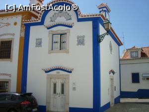 [P14] Ericeira are case cu tiv galben și albastru » foto by mireille
 - 
<span class="allrVoted glyphicon glyphicon-heart hidden" id="av852785"></span>
<a class="m-l-10 hidden" id="sv852785" onclick="voting_Foto_DelVot(,852785,21885)" role="button">șterge vot <span class="glyphicon glyphicon-remove"></span></a>
<a id="v9852785" class=" c-red"  onclick="voting_Foto_SetVot(852785)" role="button"><span class="glyphicon glyphicon-heart-empty"></span> <b>LIKE</b> = Votează poza</a> <img class="hidden"  id="f852785W9" src="/imagini/loader.gif" border="0" /><span class="AjErrMes hidden" id="e852785ErM"></span>