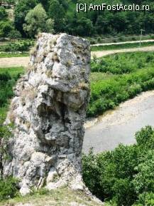 [P03] Pietrele Corbului din Tăuţi-Alba, fotografie făcută din aval. 
Şi această fotografie a fost luată de pe un site local. » foto by abbilbal*
 - 
<span class="allrVoted glyphicon glyphicon-heart hidden" id="av102416"></span>
<a class="m-l-10 hidden" id="sv102416" onclick="voting_Foto_DelVot(,102416,21901)" role="button">șterge vot <span class="glyphicon glyphicon-remove"></span></a>
<a id="v9102416" class=" c-red"  onclick="voting_Foto_SetVot(102416)" role="button"><span class="glyphicon glyphicon-heart-empty"></span> <b>LIKE</b> = Votează poza</a> <img class="hidden"  id="f102416W9" src="/imagini/loader.gif" border="0" /><span class="AjErrMes hidden" id="e102416ErM"></span>