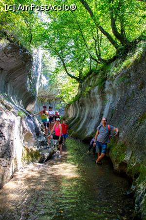 [P07] Cheile Banitei » foto by raducondurache
 - 
<span class="allrVoted glyphicon glyphicon-heart hidden" id="av1247210"></span>
<a class="m-l-10 hidden" id="sv1247210" onclick="voting_Foto_DelVot(,1247210,21910)" role="button">șterge vot <span class="glyphicon glyphicon-remove"></span></a>
<a id="v91247210" class=" c-red"  onclick="voting_Foto_SetVot(1247210)" role="button"><span class="glyphicon glyphicon-heart-empty"></span> <b>LIKE</b> = Votează poza</a> <img class="hidden"  id="f1247210W9" src="/imagini/loader.gif" border="0" /><span class="AjErrMes hidden" id="e1247210ErM"></span>