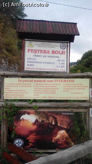 [P15] Ajungem si la Pestera Bolii, aflata nu departe de Cheile Banitei » foto by dorgo
 - 
<span class="allrVoted glyphicon glyphicon-heart hidden" id="av1126987"></span>
<a class="m-l-10 hidden" id="sv1126987" onclick="voting_Foto_DelVot(,1126987,21910)" role="button">șterge vot <span class="glyphicon glyphicon-remove"></span></a>
<a id="v91126987" class=" c-red"  onclick="voting_Foto_SetVot(1126987)" role="button"><span class="glyphicon glyphicon-heart-empty"></span> <b>LIKE</b> = Votează poza</a> <img class="hidden"  id="f1126987W9" src="/imagini/loader.gif" border="0" /><span class="AjErrMes hidden" id="e1126987ErM"></span>