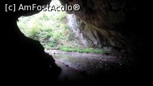 [P21] Intrarea si iesirea din pestera, parca e mai bine afara, la lumina » foto by dorgo
 - 
<span class="allrVoted glyphicon glyphicon-heart hidden" id="av1126993"></span>
<a class="m-l-10 hidden" id="sv1126993" onclick="voting_Foto_DelVot(,1126993,21910)" role="button">șterge vot <span class="glyphicon glyphicon-remove"></span></a>
<a id="v91126993" class=" c-red"  onclick="voting_Foto_SetVot(1126993)" role="button"><span class="glyphicon glyphicon-heart-empty"></span> <b>LIKE</b> = Votează poza</a> <img class="hidden"  id="f1126993W9" src="/imagini/loader.gif" border="0" /><span class="AjErrMes hidden" id="e1126993ErM"></span>
