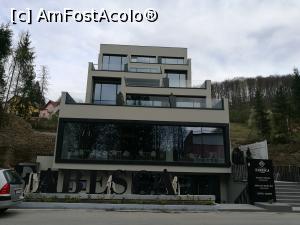 [P01] Primul contact „față în față” cu Hotel Fabesca; vedere din parcare » foto by crismis
 - 
<span class="allrVoted glyphicon glyphicon-heart hidden" id="av855742"></span>
<a class="m-l-10 hidden" id="sv855742" onclick="voting_Foto_DelVot(,855742,21917)" role="button">șterge vot <span class="glyphicon glyphicon-remove"></span></a>
<a id="v9855742" class=" c-red"  onclick="voting_Foto_SetVot(855742)" role="button"><span class="glyphicon glyphicon-heart-empty"></span> <b>LIKE</b> = Votează poza</a> <img class="hidden"  id="f855742W9" src="/imagini/loader.gif" border="0" /><span class="AjErrMes hidden" id="e855742ErM"></span>
