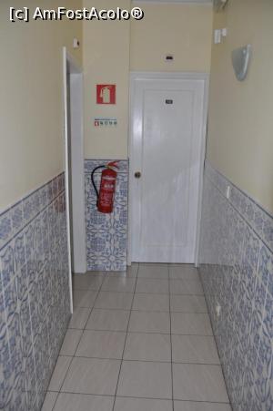 [P08] Holul de la etajul 1 unde am avut camera, cea din stanga, pare mai degraba o locatie dintr-un spital orasenesc renovat...  » foto by alunelu69
 - 
<span class="allrVoted glyphicon glyphicon-heart hidden" id="av856729"></span>
<a class="m-l-10 hidden" id="sv856729" onclick="voting_Foto_DelVot(,856729,21926)" role="button">șterge vot <span class="glyphicon glyphicon-remove"></span></a>
<a id="v9856729" class=" c-red"  onclick="voting_Foto_SetVot(856729)" role="button"><span class="glyphicon glyphicon-heart-empty"></span> <b>LIKE</b> = Votează poza</a> <img class="hidden"  id="f856729W9" src="/imagini/loader.gif" border="0" /><span class="AjErrMes hidden" id="e856729ErM"></span>