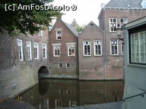 [P04] Canalele din orasul Den Bosch... sistemul de ape măsoară 12 km, doar 3,5 km sunt navigabili.  » foto by mireille
 - 
<span class="allrVoted glyphicon glyphicon-heart hidden" id="av857193"></span>
<a class="m-l-10 hidden" id="sv857193" onclick="voting_Foto_DelVot(,857193,21937)" role="button">șterge vot <span class="glyphicon glyphicon-remove"></span></a>
<a id="v9857193" class=" c-red"  onclick="voting_Foto_SetVot(857193)" role="button"><span class="glyphicon glyphicon-heart-empty"></span> <b>LIKE</b> = Votează poza</a> <img class="hidden"  id="f857193W9" src="/imagini/loader.gif" border="0" /><span class="AjErrMes hidden" id="e857193ErM"></span>