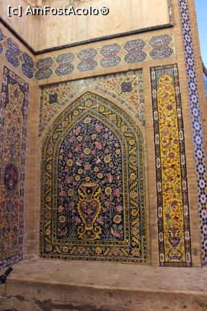 [P17] Kashan, Moscheea Agha Bozorg, Intrarea, detaliu » foto by mprofeanu
 - 
<span class="allrVoted glyphicon glyphicon-heart hidden" id="av863053"></span>
<a class="m-l-10 hidden" id="sv863053" onclick="voting_Foto_DelVot(,863053,21942)" role="button">șterge vot <span class="glyphicon glyphicon-remove"></span></a>
<a id="v9863053" class=" c-red"  onclick="voting_Foto_SetVot(863053)" role="button"><span class="glyphicon glyphicon-heart-empty"></span> <b>LIKE</b> = Votează poza</a> <img class="hidden"  id="f863053W9" src="/imagini/loader.gif" border="0" /><span class="AjErrMes hidden" id="e863053ErM"></span>