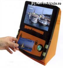 [P34] Cititorul pentru Istanbul Kart. Cartela trebuie doar apropiata si vi se va deduce pretul unei calatorii. Poza luaat de pe net. » foto by TraianS
 - 
<span class="allrVoted glyphicon glyphicon-heart hidden" id="av315911"></span>
<a class="m-l-10 hidden" id="sv315911" onclick="voting_Foto_DelVot(,315911,21951)" role="button">șterge vot <span class="glyphicon glyphicon-remove"></span></a>
<a id="v9315911" class=" c-red"  onclick="voting_Foto_SetVot(315911)" role="button"><span class="glyphicon glyphicon-heart-empty"></span> <b>LIKE</b> = Votează poza</a> <img class="hidden"  id="f315911W9" src="/imagini/loader.gif" border="0" /><span class="AjErrMes hidden" id="e315911ErM"></span>