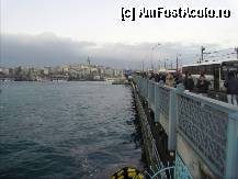 [P44] Imi place sa trec Podul Galata pe jos si apoi sa iau funicularul Tünel, pana pe Istiklal. » foto by TraianS
 - 
<span class="allrVoted glyphicon glyphicon-heart hidden" id="av315921"></span>
<a class="m-l-10 hidden" id="sv315921" onclick="voting_Foto_DelVot(,315921,21951)" role="button">șterge vot <span class="glyphicon glyphicon-remove"></span></a>
<a id="v9315921" class=" c-red"  onclick="voting_Foto_SetVot(315921)" role="button"><span class="glyphicon glyphicon-heart-empty"></span> <b>LIKE</b> = Votează poza</a> <img class="hidden"  id="f315921W9" src="/imagini/loader.gif" border="0" /><span class="AjErrMes hidden" id="e315921ErM"></span>