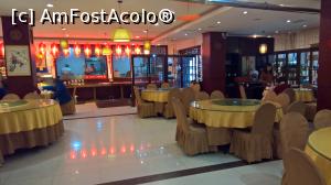 [P10] Interior restaurant » foto by AZE
 - 
<span class="allrVoted glyphicon glyphicon-heart hidden" id="av858027"></span>
<a class="m-l-10 hidden" id="sv858027" onclick="voting_Foto_DelVot(,858027,21952)" role="button">șterge vot <span class="glyphicon glyphicon-remove"></span></a>
<a id="v9858027" class=" c-red"  onclick="voting_Foto_SetVot(858027)" role="button"><span class="glyphicon glyphicon-heart-empty"></span> <b>LIKE</b> = Votează poza</a> <img class="hidden"  id="f858027W9" src="/imagini/loader.gif" border="0" /><span class="AjErrMes hidden" id="e858027ErM"></span>
