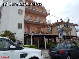 [P02] Intrarea în restaurantul de la Hotel Ristorante L'Avvenire » foto by Costi
 - 
<span class="allrVoted glyphicon glyphicon-heart hidden" id="av858312"></span>
<a class="m-l-10 hidden" id="sv858312" onclick="voting_Foto_DelVot(,858312,21956)" role="button">șterge vot <span class="glyphicon glyphicon-remove"></span></a>
<a id="v9858312" class=" c-red"  onclick="voting_Foto_SetVot(858312)" role="button"><span class="glyphicon glyphicon-heart-empty"></span> <b>LIKE</b> = Votează poza</a> <img class="hidden"  id="f858312W9" src="/imagini/loader.gif" border="0" /><span class="AjErrMes hidden" id="e858312ErM"></span>