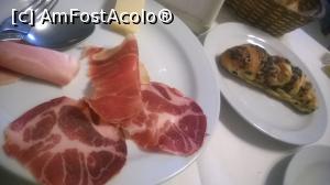 [P23] Cașcaval, șuncă, prosciutto și cornetto » foto by Costi
 - 
<span class="allrVoted glyphicon glyphicon-heart hidden" id="av858338"></span>
<a class="m-l-10 hidden" id="sv858338" onclick="voting_Foto_DelVot(,858338,21956)" role="button">șterge vot <span class="glyphicon glyphicon-remove"></span></a>
<a id="v9858338" class=" c-red"  onclick="voting_Foto_SetVot(858338)" role="button"><span class="glyphicon glyphicon-heart-empty"></span> <b>LIKE</b> = Votează poza</a> <img class="hidden"  id="f858338W9" src="/imagini/loader.gif" border="0" /><span class="AjErrMes hidden" id="e858338ErM"></span>