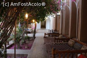 [P32] Yazd, Hotelul Tradițional Kohan, ne odihneam pe banchete » foto by mprofeanu
 - 
<span class="allrVoted glyphicon glyphicon-heart hidden" id="av858402"></span>
<a class="m-l-10 hidden" id="sv858402" onclick="voting_Foto_DelVot(,858402,21958)" role="button">șterge vot <span class="glyphicon glyphicon-remove"></span></a>
<a id="v9858402" class=" c-red"  onclick="voting_Foto_SetVot(858402)" role="button"><span class="glyphicon glyphicon-heart-empty"></span> <b>LIKE</b> = Votează poza</a> <img class="hidden"  id="f858402W9" src="/imagini/loader.gif" border="0" /><span class="AjErrMes hidden" id="e858402ErM"></span>