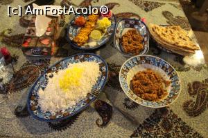 [P38] Yazd, Hotelul Tradițional Kohan, Masa de seară cu “Mirza Ghassemi”, l-am împărțit și “Kebab de pui” » foto by mprofeanu
 - 
<span class="allrVoted glyphicon glyphicon-heart hidden" id="av858408"></span>
<a class="m-l-10 hidden" id="sv858408" onclick="voting_Foto_DelVot(,858408,21958)" role="button">șterge vot <span class="glyphicon glyphicon-remove"></span></a>
<a id="v9858408" class=" c-red"  onclick="voting_Foto_SetVot(858408)" role="button"><span class="glyphicon glyphicon-heart-empty"></span> <b>LIKE</b> = Votează poza</a> <img class="hidden"  id="f858408W9" src="/imagini/loader.gif" border="0" /><span class="AjErrMes hidden" id="e858408ErM"></span>