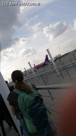 [P24] Aeroportul Eindhoven » foto by adso
 - 
<span class="allrVoted glyphicon glyphicon-heart hidden" id="av1258869"></span>
<a class="m-l-10 hidden" id="sv1258869" onclick="voting_Foto_DelVot(,1258869,21974)" role="button">șterge vot <span class="glyphicon glyphicon-remove"></span></a>
<a id="v91258869" class=" c-red"  onclick="voting_Foto_SetVot(1258869)" role="button"><span class="glyphicon glyphicon-heart-empty"></span> <b>LIKE</b> = Votează poza</a> <img class="hidden"  id="f1258869W9" src="/imagini/loader.gif" border="0" /><span class="AjErrMes hidden" id="e1258869ErM"></span>