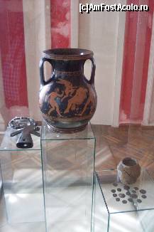 [P05] Ceramică grecească, decorată cu scene mitologice » foto by kata0587
 - 
<span class="allrVoted glyphicon glyphicon-heart hidden" id="av419485"></span>
<a class="m-l-10 hidden" id="sv419485" onclick="voting_Foto_DelVot(,419485,21975)" role="button">șterge vot <span class="glyphicon glyphicon-remove"></span></a>
<a id="v9419485" class=" c-red"  onclick="voting_Foto_SetVot(419485)" role="button"><span class="glyphicon glyphicon-heart-empty"></span> <b>LIKE</b> = Votează poza</a> <img class="hidden"  id="f419485W9" src="/imagini/loader.gif" border="0" /><span class="AjErrMes hidden" id="e419485ErM"></span>