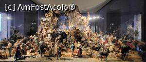 [P35] Pe asa-numita „stanca”, lucrata in principal din pluta, sunt asezate cele 1200 de figuri, dupa reguli stricte si respectand scenele canonice. Capetele, mainile si picioarele figurinelor erau din teracota, in timp ce corpul era din stofa si sarma. » foto by geani anto
 - 
<span class="allrVoted glyphicon glyphicon-heart hidden" id="av1411310"></span>
<a class="m-l-10 hidden" id="sv1411310" onclick="voting_Foto_DelVot(,1411310,21978)" role="button">șterge vot <span class="glyphicon glyphicon-remove"></span></a>
<a id="v91411310" class=" c-red"  onclick="voting_Foto_SetVot(1411310)" role="button"><span class="glyphicon glyphicon-heart-empty"></span> <b>LIKE</b> = Votează poza</a> <img class="hidden"  id="f1411310W9" src="/imagini/loader.gif" border="0" /><span class="AjErrMes hidden" id="e1411310ErM"></span>