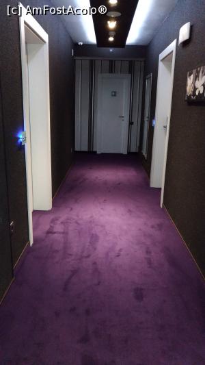 [P08] hol hotel » foto by MrCod
 - 
<span class="allrVoted glyphicon glyphicon-heart hidden" id="av860838"></span>
<a class="m-l-10 hidden" id="sv860838" onclick="voting_Foto_DelVot(,860838,21999)" role="button">șterge vot <span class="glyphicon glyphicon-remove"></span></a>
<a id="v9860838" class=" c-red"  onclick="voting_Foto_SetVot(860838)" role="button"><span class="glyphicon glyphicon-heart-empty"></span> <b>LIKE</b> = Votează poza</a> <img class="hidden"  id="f860838W9" src="/imagini/loader.gif" border="0" /><span class="AjErrMes hidden" id="e860838ErM"></span>
