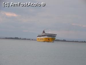 [P01] Ferryboatul » foto by valileau
 - 
<span class="allrVoted glyphicon glyphicon-heart hidden" id="av864755"></span>
<a class="m-l-10 hidden" id="sv864755" onclick="voting_Foto_DelVot(,864755,22068)" role="button">șterge vot <span class="glyphicon glyphicon-remove"></span></a>
<a id="v9864755" class=" c-red"  onclick="voting_Foto_SetVot(864755)" role="button"><span class="glyphicon glyphicon-heart-empty"></span> <b>LIKE</b> = Votează poza</a> <img class="hidden"  id="f864755W9" src="/imagini/loader.gif" border="0" /><span class="AjErrMes hidden" id="e864755ErM"></span>