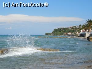 [P08] Marea la Argassi Beach » foto by valileau
 - 
<span class="allrVoted glyphicon glyphicon-heart hidden" id="av864762"></span>
<a class="m-l-10 hidden" id="sv864762" onclick="voting_Foto_DelVot(,864762,22068)" role="button">șterge vot <span class="glyphicon glyphicon-remove"></span></a>
<a id="v9864762" class=" c-red"  onclick="voting_Foto_SetVot(864762)" role="button"><span class="glyphicon glyphicon-heart-empty"></span> <b>LIKE</b> = Votează poza</a> <img class="hidden"  id="f864762W9" src="/imagini/loader.gif" border="0" /><span class="AjErrMes hidden" id="e864762ErM"></span>