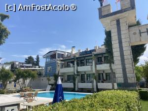 [P07] Hal Tur Hotel Pamukkale - la intrare » foto by nicole33
 - 
<span class="allrVoted glyphicon glyphicon-heart hidden" id="av1425125"></span>
<a class="m-l-10 hidden" id="sv1425125" onclick="voting_Foto_DelVot(,1425125,22086)" role="button">șterge vot <span class="glyphicon glyphicon-remove"></span></a>
<a id="v91425125" class=" c-red"  onclick="voting_Foto_SetVot(1425125)" role="button"><span class="glyphicon glyphicon-heart-empty"></span> <b>LIKE</b> = Votează poza</a> <img class="hidden"  id="f1425125W9" src="/imagini/loader.gif" border="0" /><span class="AjErrMes hidden" id="e1425125ErM"></span>