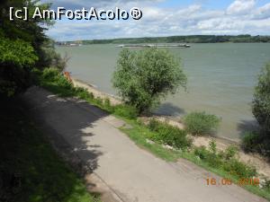 [P26] Calafat - Dunărea, vedere din parc.  » foto by iulianic
 - 
<span class="allrVoted glyphicon glyphicon-heart hidden" id="av978904"></span>
<a class="m-l-10 hidden" id="sv978904" onclick="voting_Foto_DelVot(,978904,22108)" role="button">șterge vot <span class="glyphicon glyphicon-remove"></span></a>
<a id="v9978904" class=" c-red"  onclick="voting_Foto_SetVot(978904)" role="button"><span class="glyphicon glyphicon-heart-empty"></span> <b>LIKE</b> = Votează poza</a> <img class="hidden"  id="f978904W9" src="/imagini/loader.gif" border="0" /><span class="AjErrMes hidden" id="e978904ErM"></span>